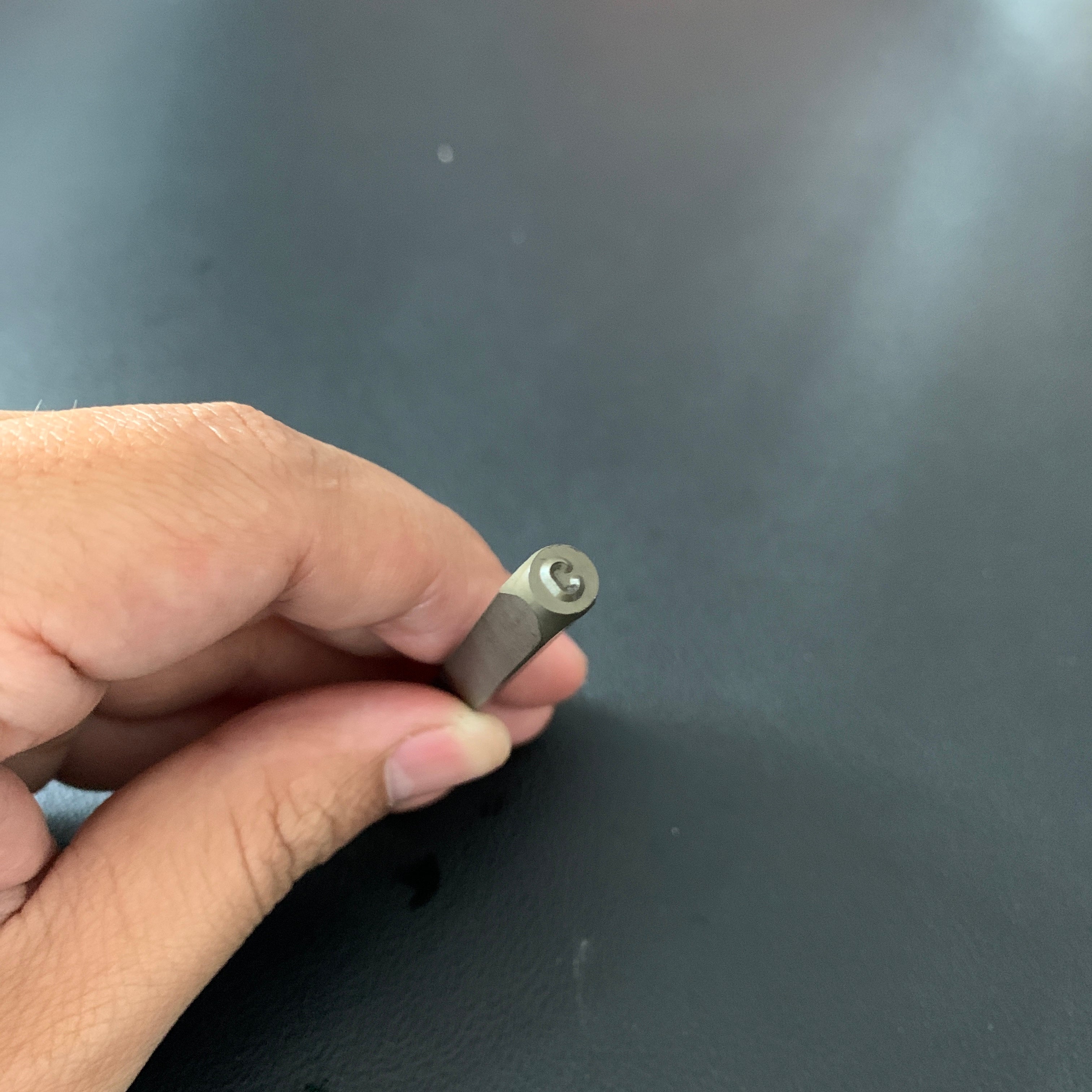 BỘ ĐÓNG CHỮ 27 CHI TIẾT HOLEX 085455 SIZE CHỮ 3MM