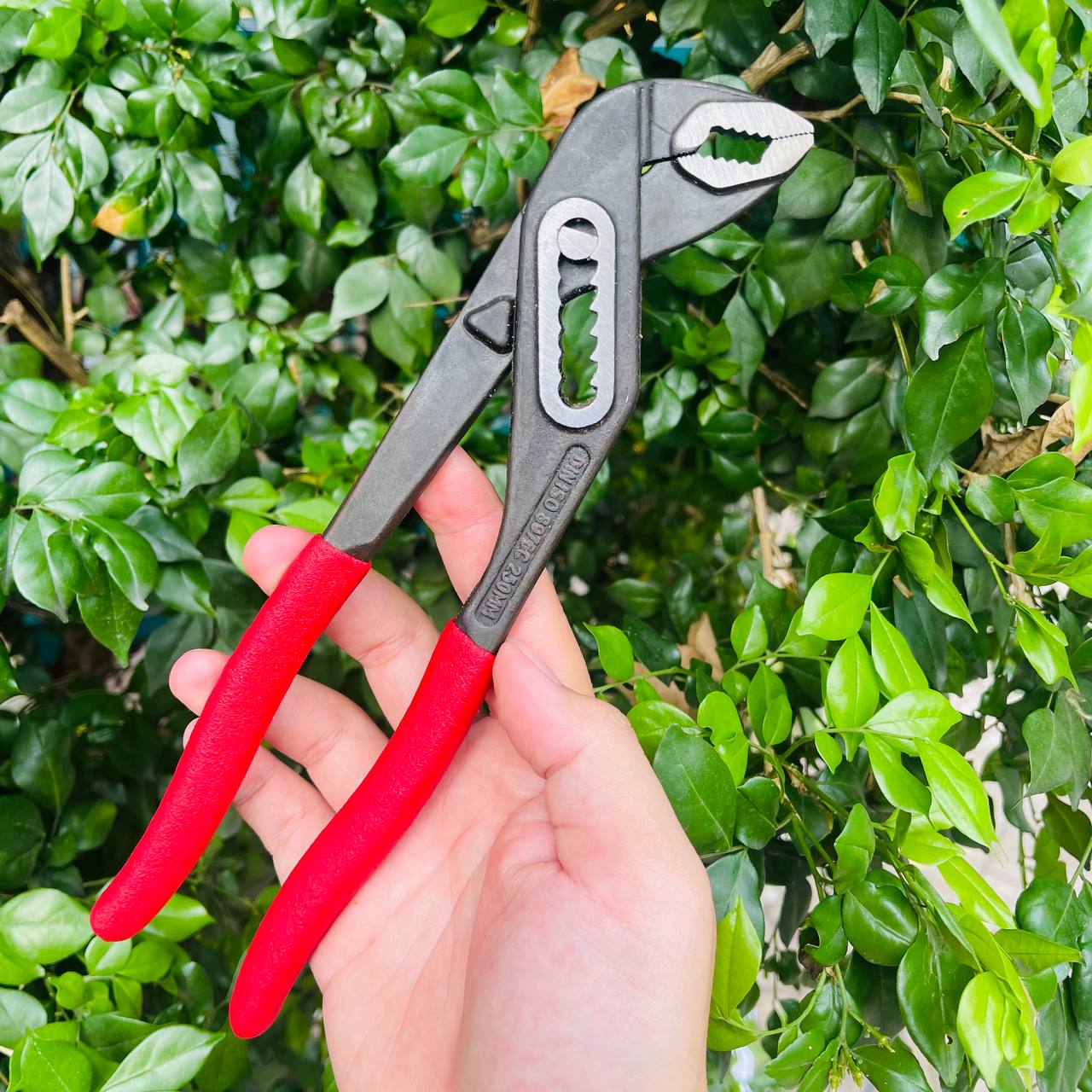 KÌM ỐNG NƯỚC CÁN BỌC NHỰA DÀI 250MM HOLEX 706151 250
