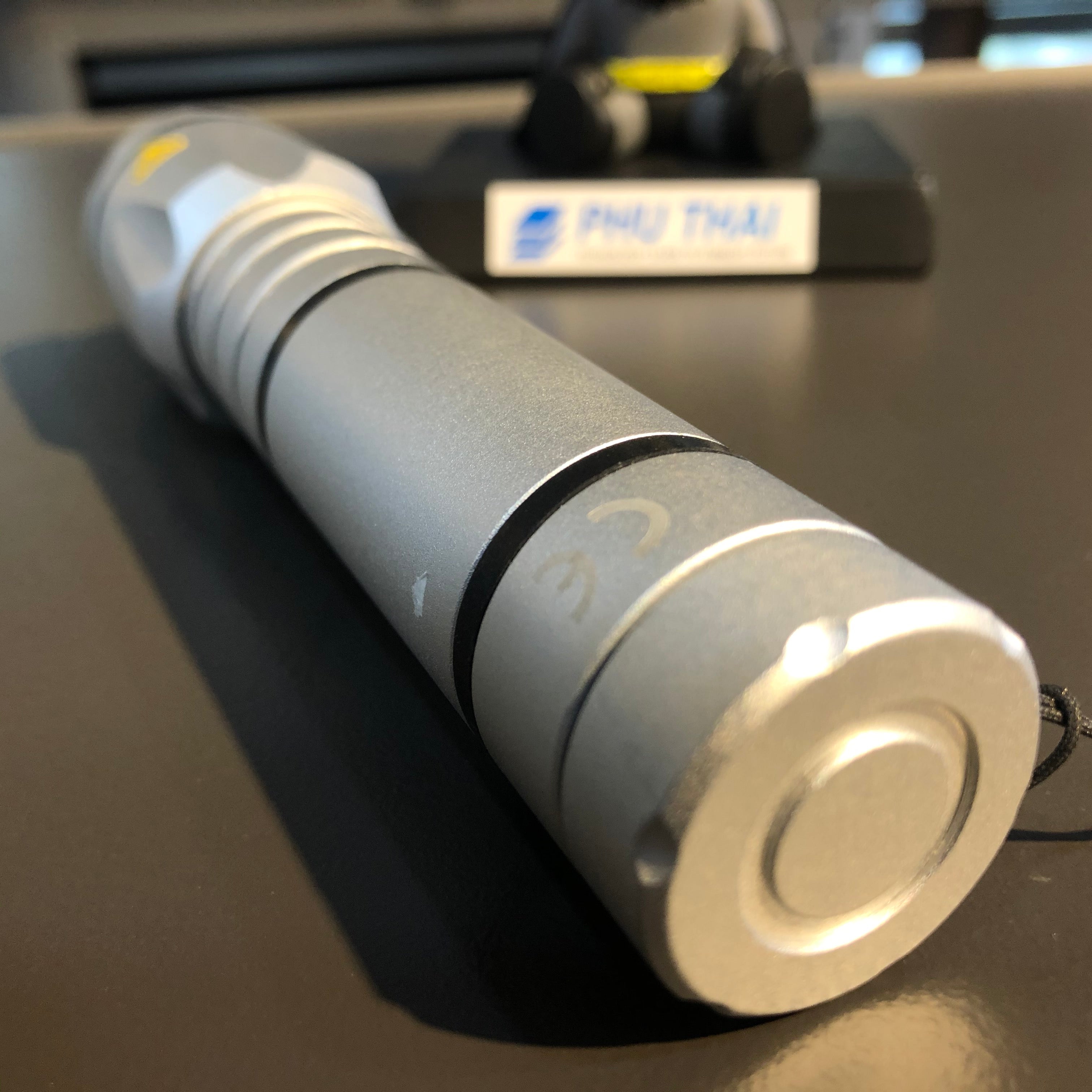ĐÈN PIN CHIẾU SÁNG CÔNG NGHIỆP HOLEX 081437 SILVER