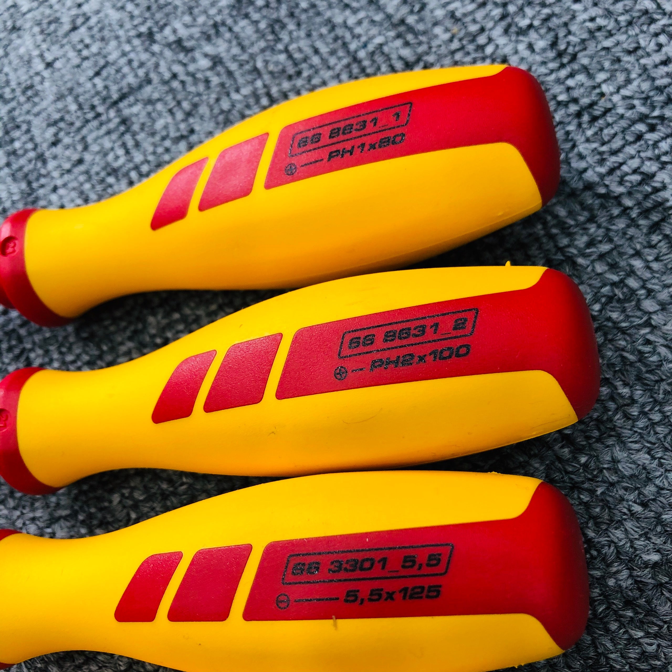 BỘ TUA VÍT HOLEX 6 CÂY CÁCH ĐIỆN 1000V, 4 ĐẦU DẸP VÀ 2 ĐẦU PHILLIPS