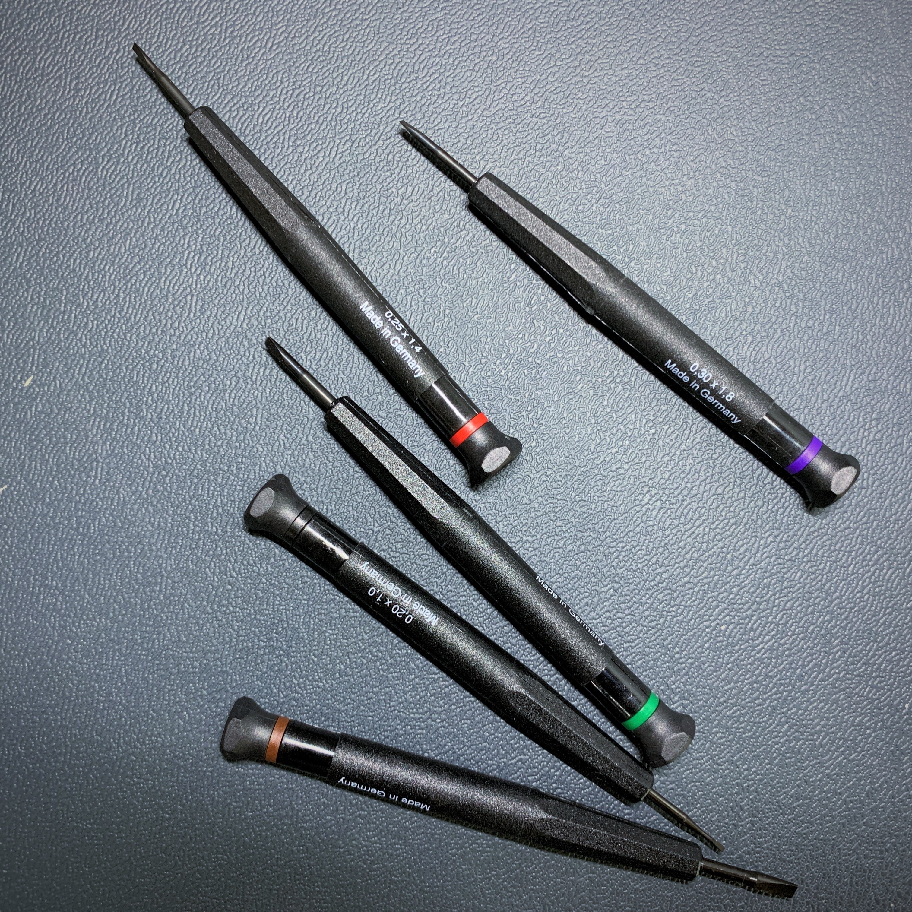 BỘ TUA VÍT SỬA ĐỒNG HỒ HOLEX 5 CHI TIẾT TRONG HỘP GỖ