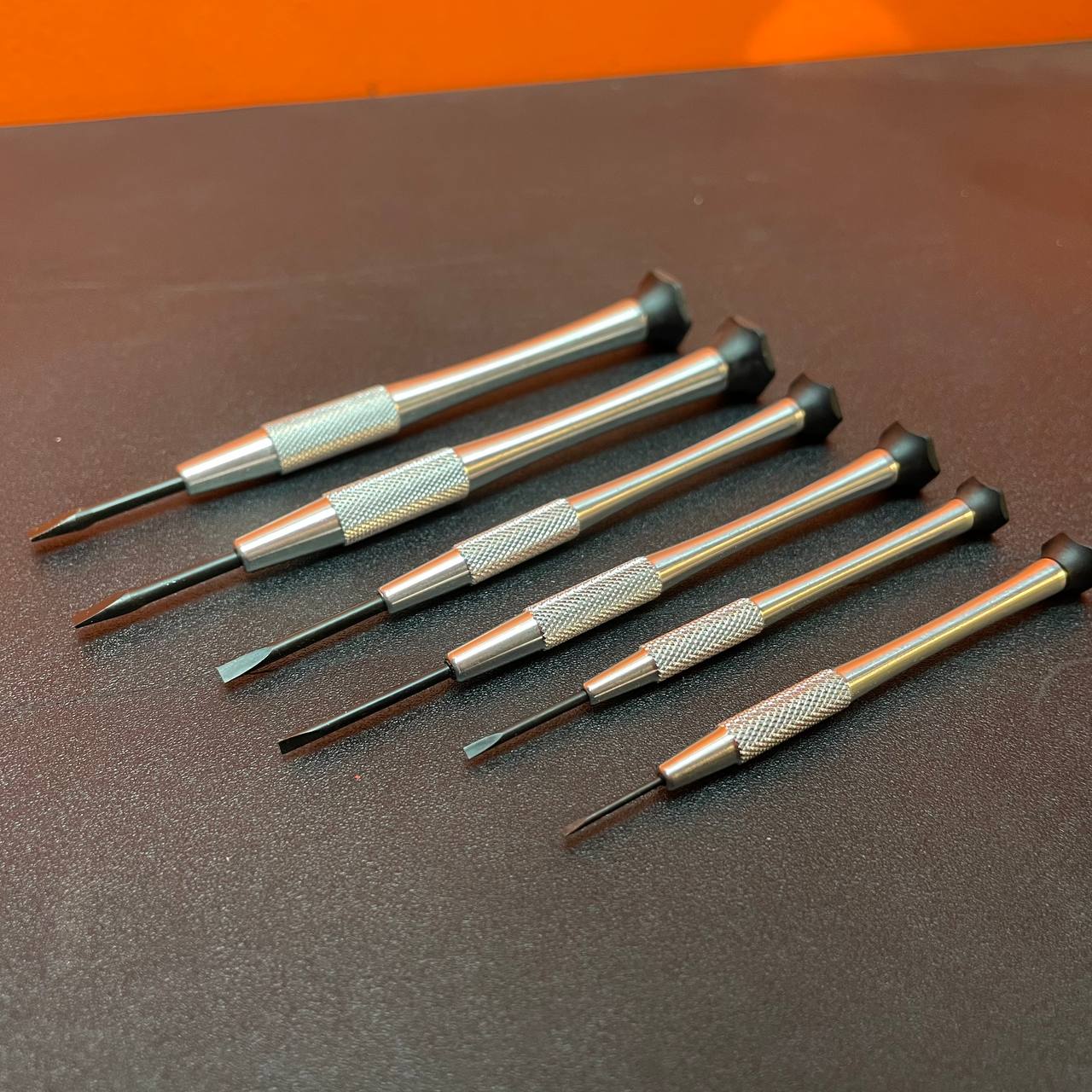 Bộ tua vít Holex cho thợ sửa đồng hồ gồm 6 cây với tay cầm nhôm đựng trong hộp gỗ