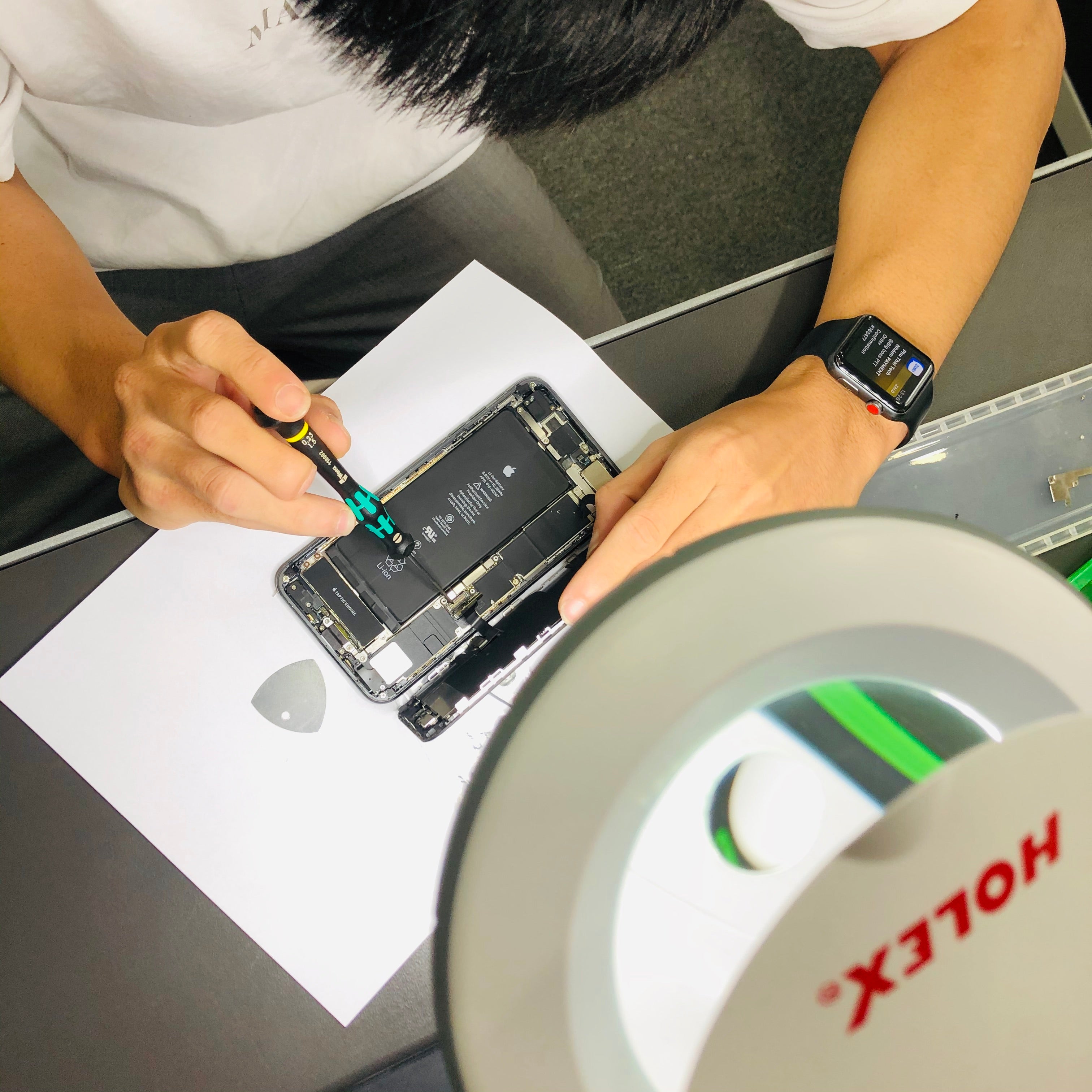 KÍNH PHÓNG ĐẠI CÓ ĐÈN LED ĐỂ BÀN 100MM HOLEX