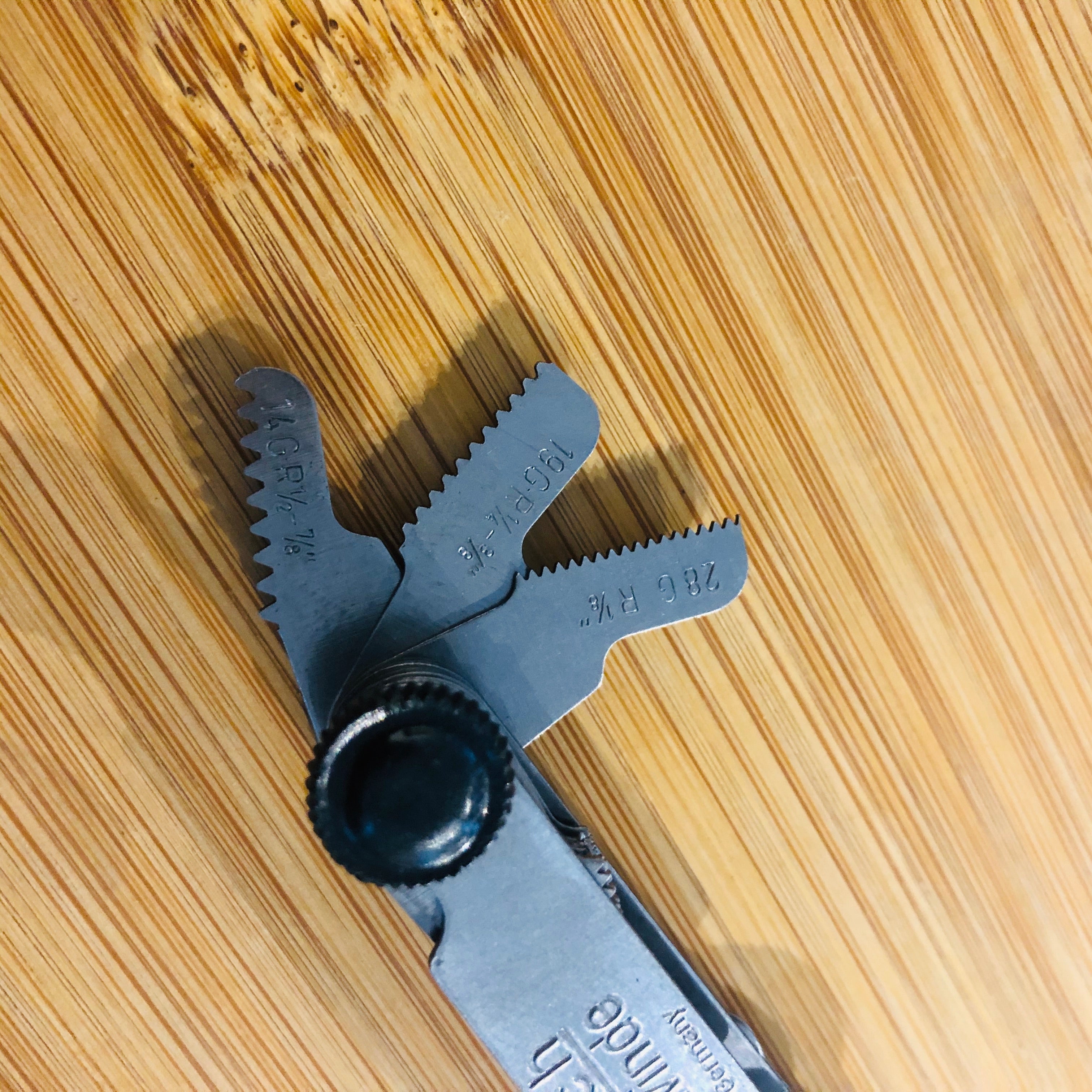 BỘ DƯỠNG ĐO REN HỆ MÉT VÀ HỆ INCH HOLEX 477000 M/G