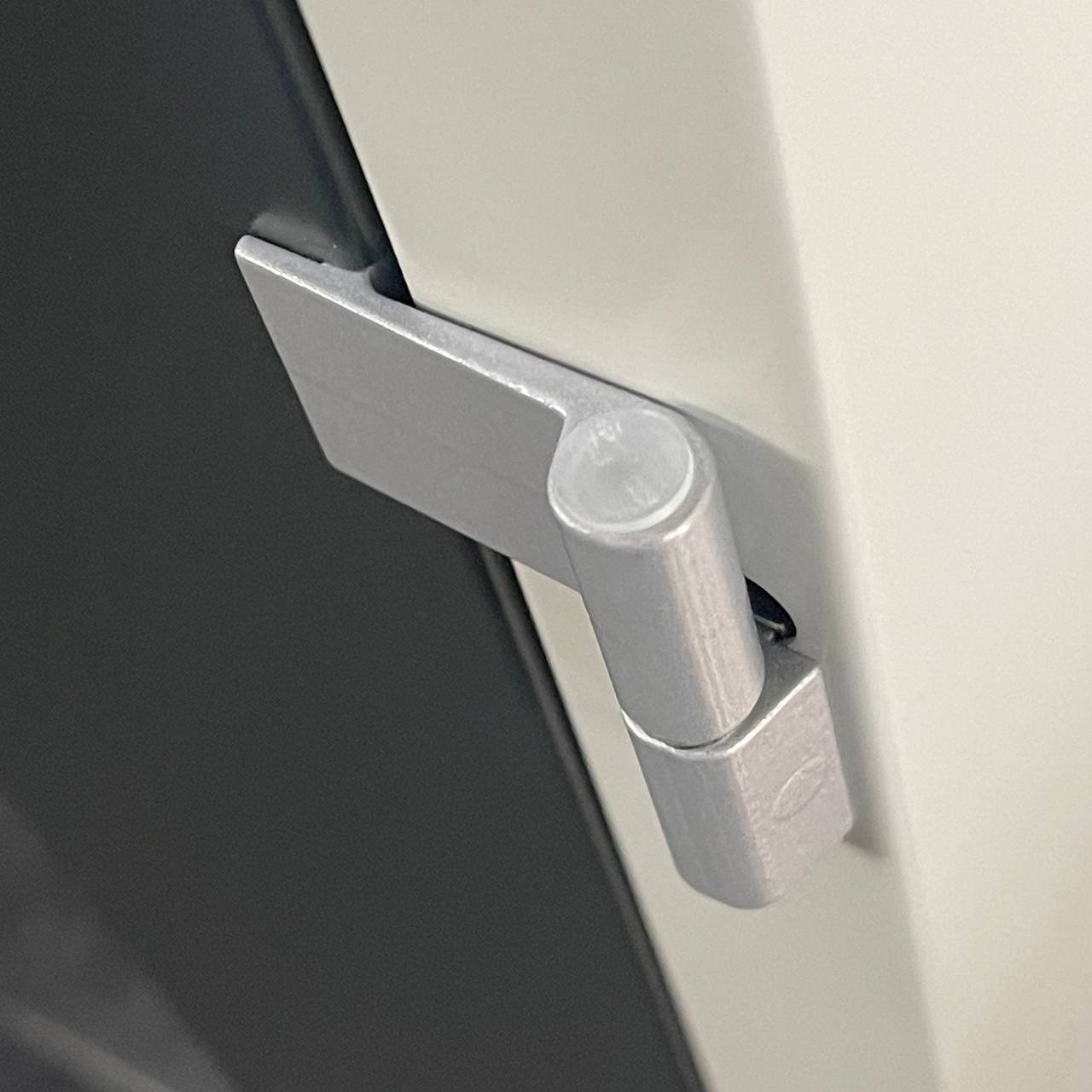 TỦ HOLEX 2 CÁNH POLYCARBONATE WINDOWS 949503 1200 MM