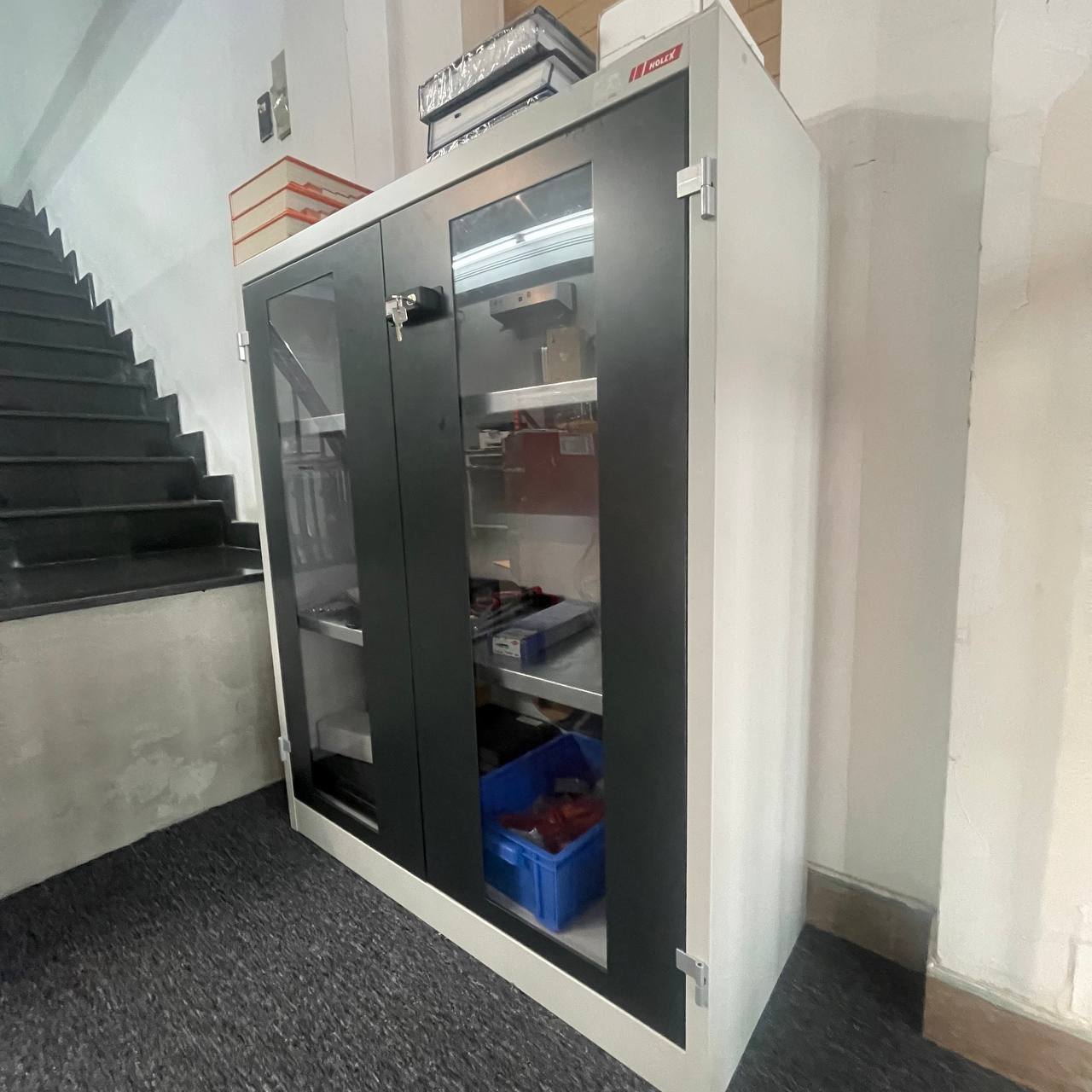 TỦ HOLEX 2 CÁNH POLYCARBONATE WINDOWS 949503 1200 MM