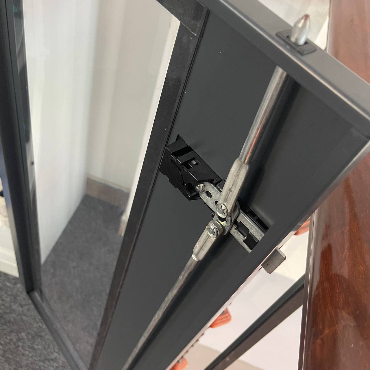 TỦ HOLEX 2 CÁNH POLYCARBONATE WINDOWS 949503 1200 MM